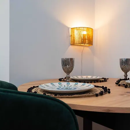 Apartment уютна почивка *